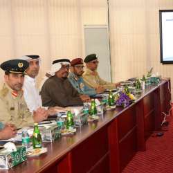ضاحي خلفان يوجه بطرح المبادرات الفعالة لخدمة المجتمع‎