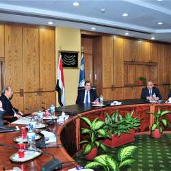 وزير البترول المصرى يبحث سبل التعاون مع إيطاليا في مشروعات البتروكيماويات