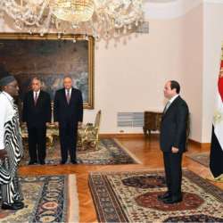 الرئيس المصري يتسلم أوراق اعتماد 11 سفيرا