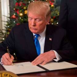 الرئيس الأمريكي دونالد ترامب 