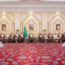 امير منطقة القصيم خلال اجتماعه