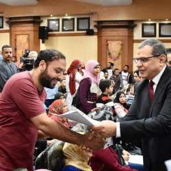 التجاري وفا بنك إيجيبت يسلم عقود التعيين الخاصة بذوي القدرات الخاصة
