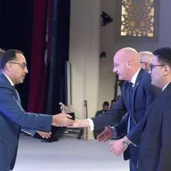 رئيس الوزراء المصري ومالك فواز