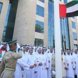 الموارد البشرية والتوطين يحتفلان بيوم العلم