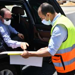 السيسي يتفقد أحد المواقع