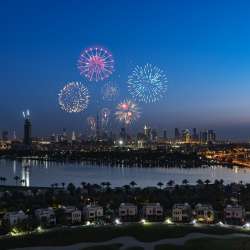 ألوفت خور دبي يستقبل موسم الأعياد بطيفٍ واسع من العروض والباقات المميزة 