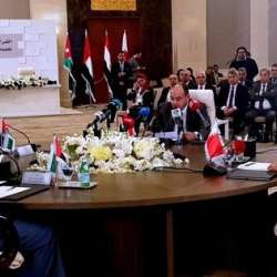 اجتماع لجنة الصناعة