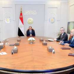 اجتماع السيسي ورئيس الشركة