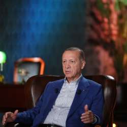أردوغان امس يتحدث علي الهواء مباشرة يتهم المانيا بانتهاك حرية الصحفيين