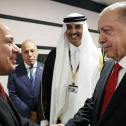 اردوغان يصافح السيسي في احتفال قطر بافتتاح فاعليات كأس العالم 2022