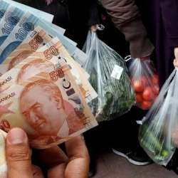 أكياس الخضروات في تركيا مقابل مئات الليرات