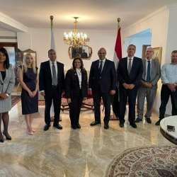 وزيرة الهجرة