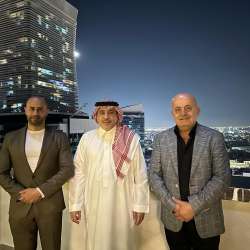 تكريم السفير التونسي