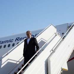 Iran's new president arrives in Iraq