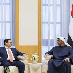 الشيخ محمد بن زايد وفام مينه تشينه