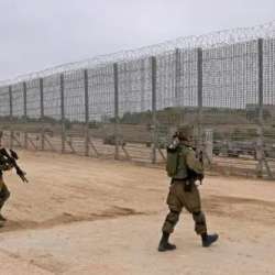 السياج الحديدي