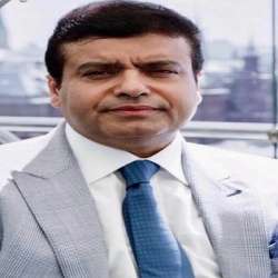 البروفيسور عبدالله راوح مؤسس مركز 