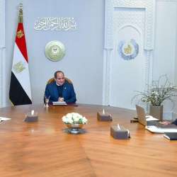 اجتماع السيسي مع وزير الاتصالات