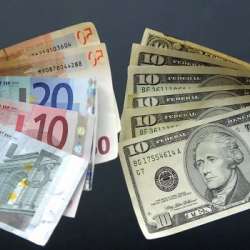 سعر اليورو أمام الدولار