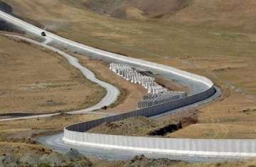 Iran Accelerates Border Wall Construction