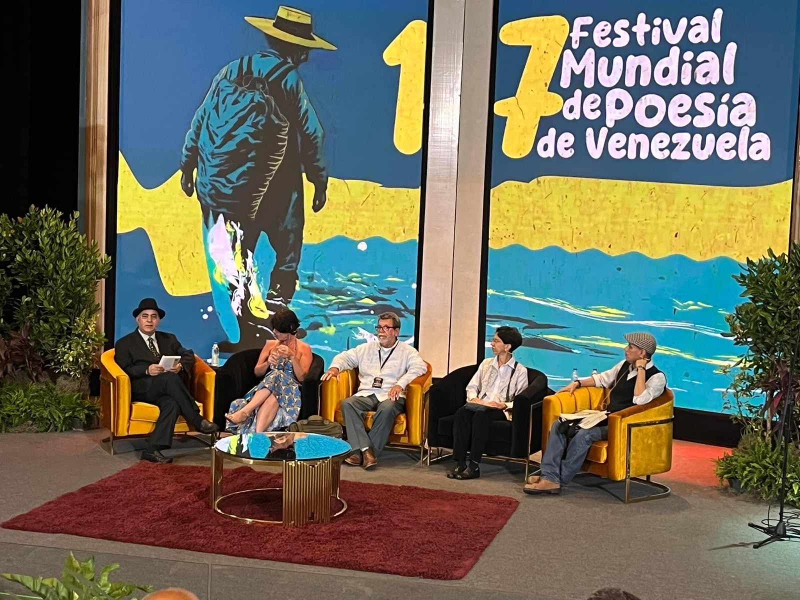 (An evening of the 17th edition of the Venezuelan International Poetry Festival (July 2023