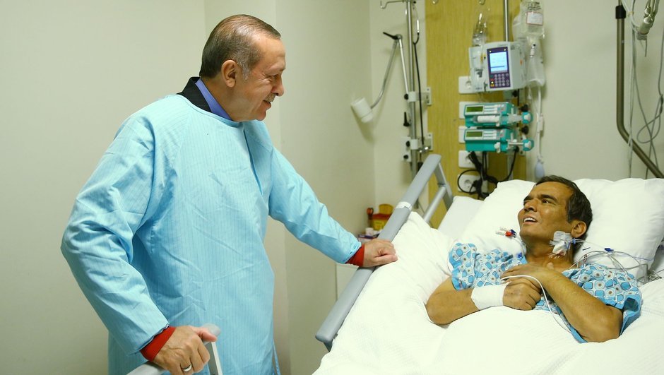  الرئيس التركي مع نعيم سليمان أوغلو