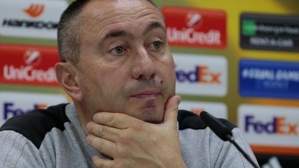 المدرب البلغاري ستانيمير ستويلوف