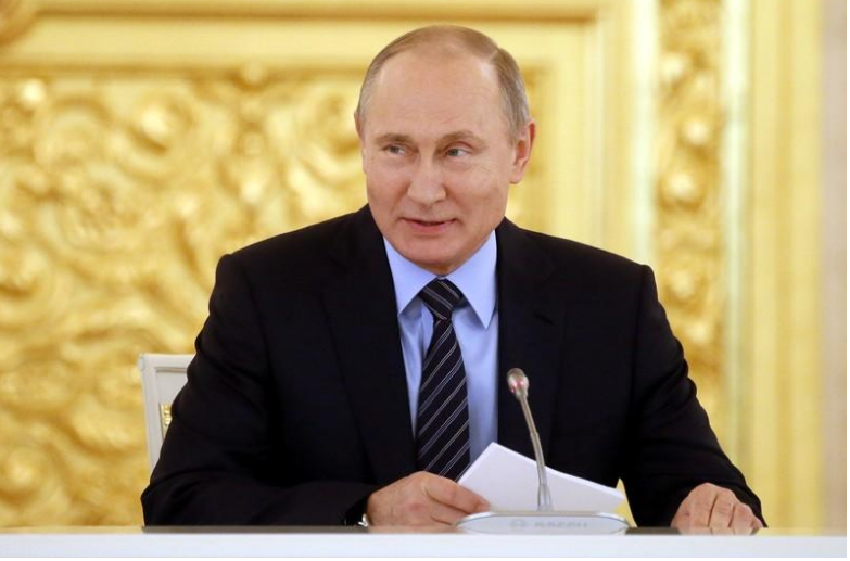 الرئيس الروسي فلاديمير بوتين خلال اجتماع في الكرملين في موسكو 