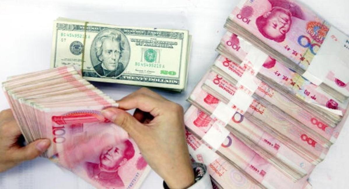 اليوان الصيني يرتفع أمام الدولار