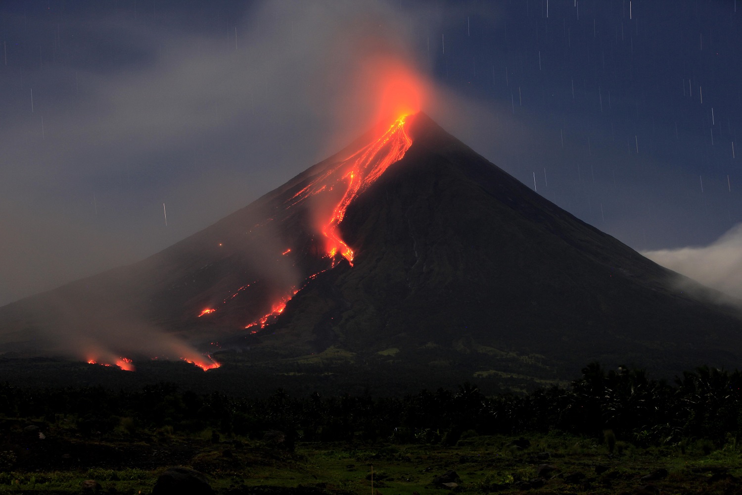 بركان مايون فى الفلبين 