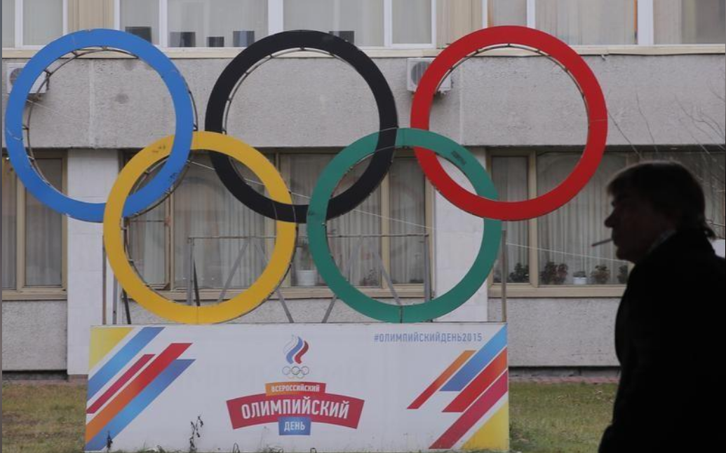 الشعار الأولمبي أمام اللجنة الأولمبية الروسية 