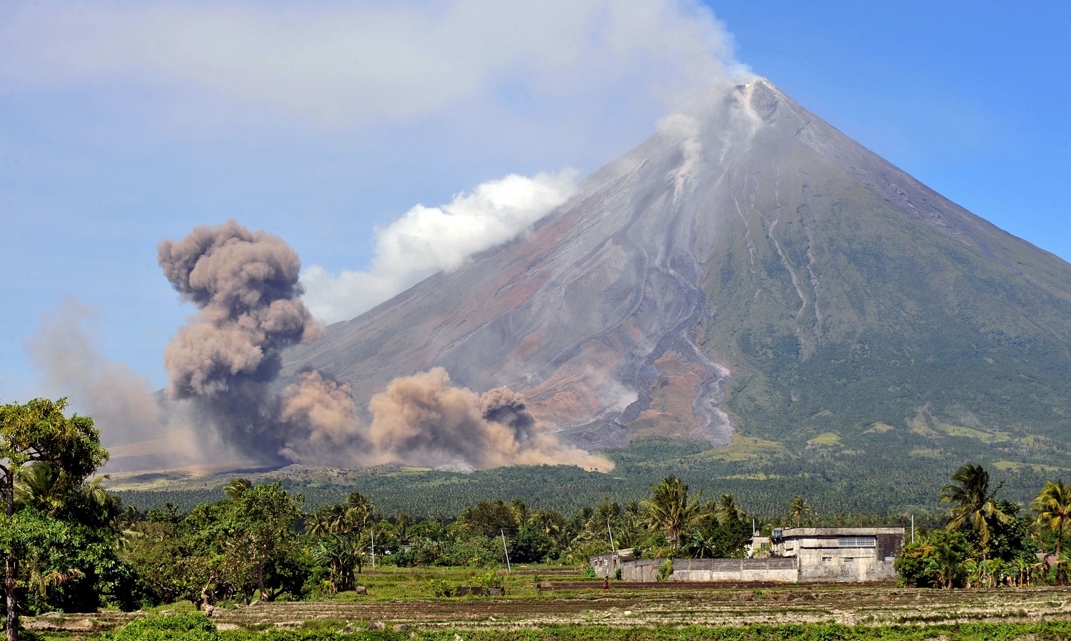 بركان مايون الثائر فى الفلبين