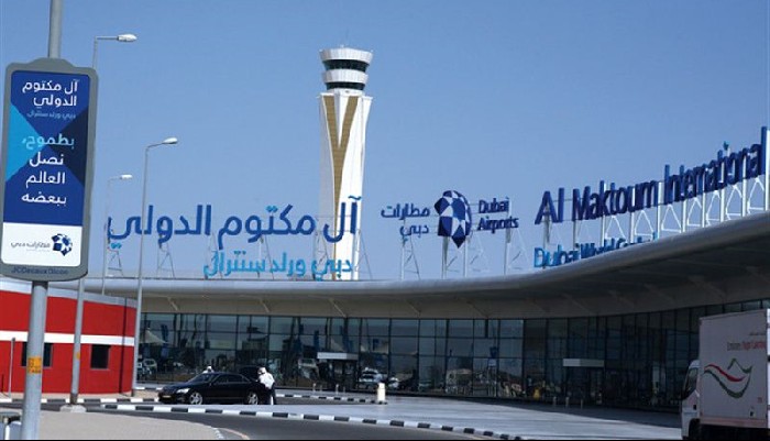 مدرج مطار دبى - أرشيفية