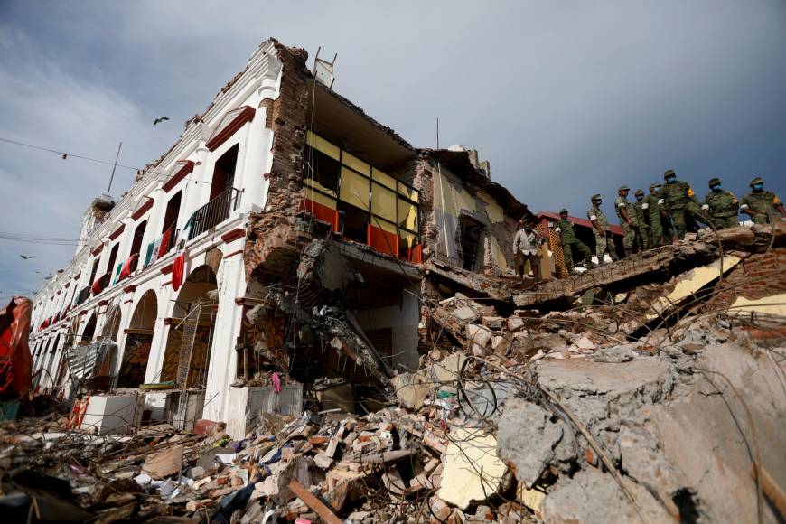 زلزال مدمر يجتاح المكسيك