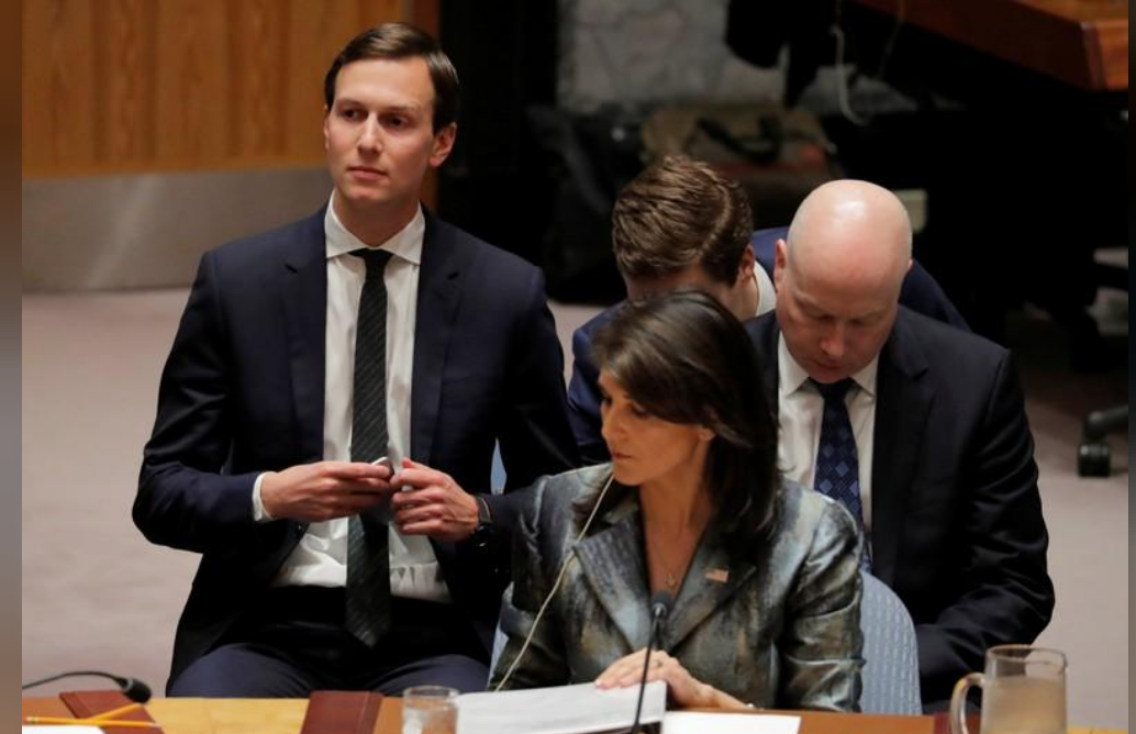 السفيرة الأمريكية لدى الأمم المتحدة نيكي هيلي خلال اجتماع لمجلس الأمن في نيويورك 