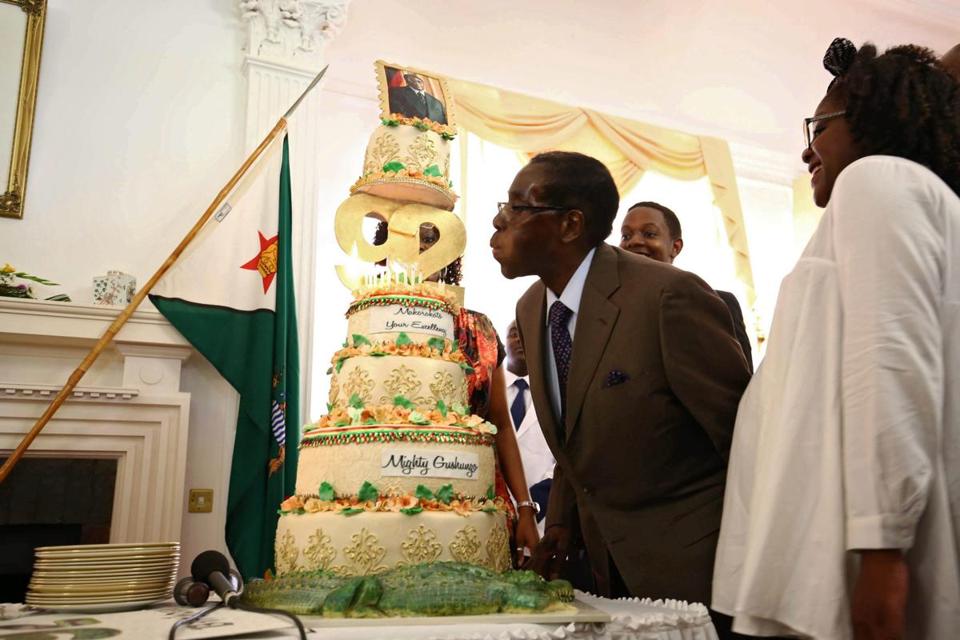 روبرت موجابى رئيس زيمبابوي السابق
