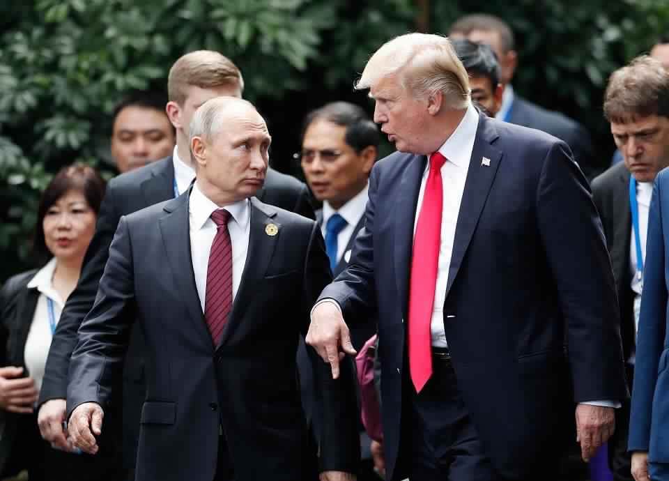 دونالد ترامب وفلاديمير بوتين 