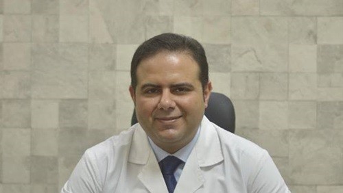 الدكتور عمرو مصطفى