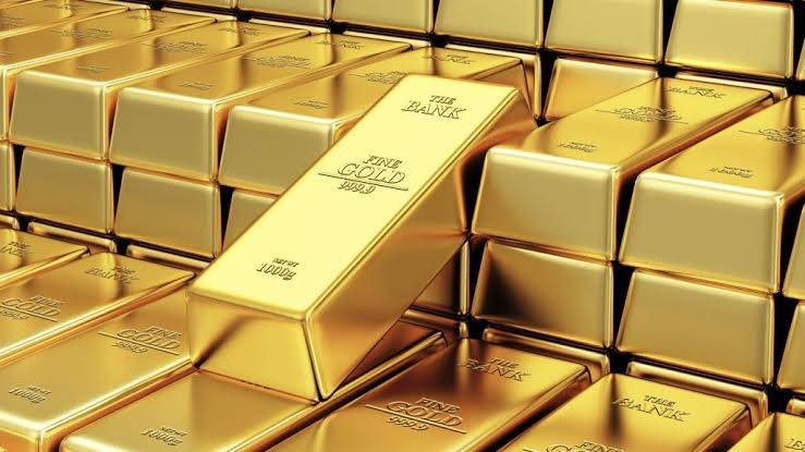 خسائر في سعر الذهب بالمعاملات الفورية اليوم الإثنين