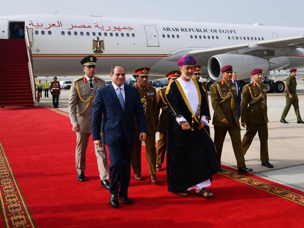 سلطان عمان والرئيس المصري