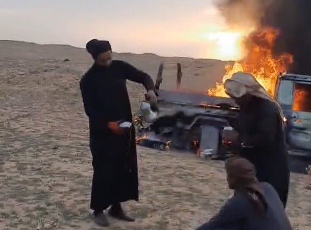 السيارة المشتعلة والسعودي