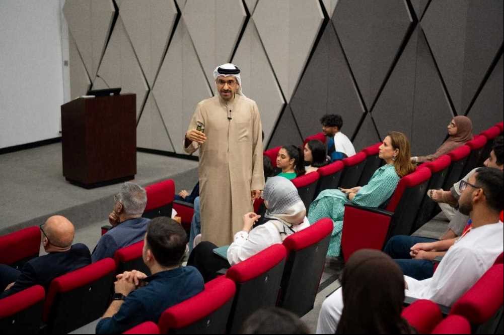 Prominent Emirati columnist shares insights on art's role in societal transformation at AUS