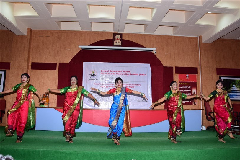 Lavani... Folk dance of Maharashtra India