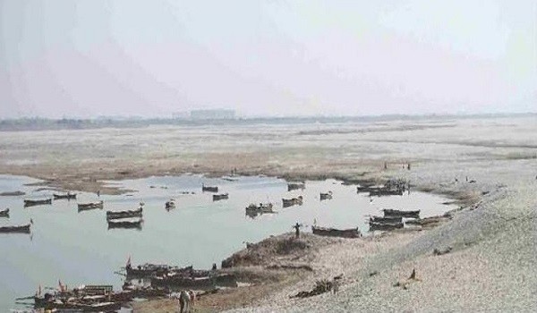 A view of Indus River downstream Kotri Barrage