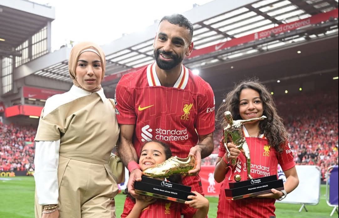 محمد صلاح وعائلته