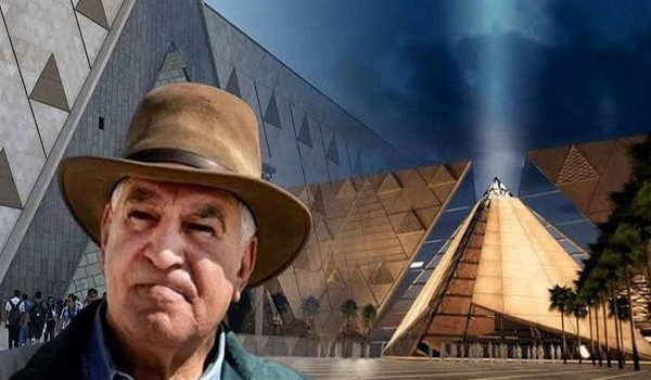 الدكتور زاهي حواس عالم الآثار المصري