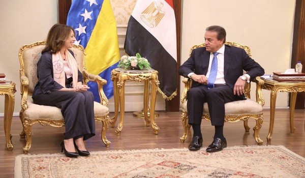 وزيرا الصحة المصري والبوسني