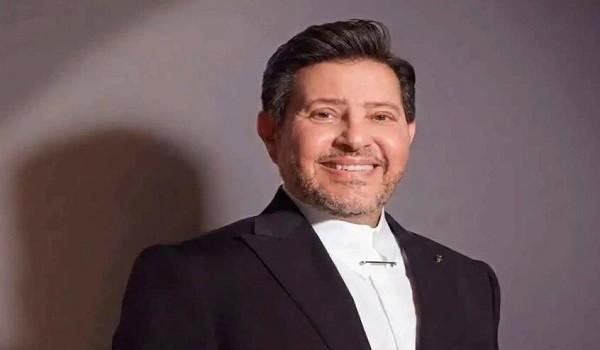 المطرب والنقيب السابق هاني شاكر