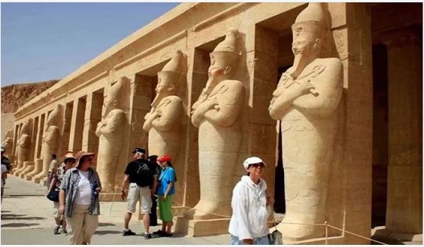 السياحة الافتراضية