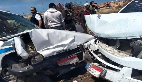 تصادم مروع بين ميكروباص و